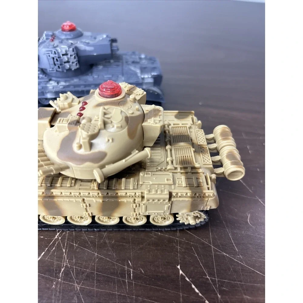 LOT OF‎ 2 RC TANKS TK-0523R PROPEL-UNTESTED-NO CONTROLLERS 8